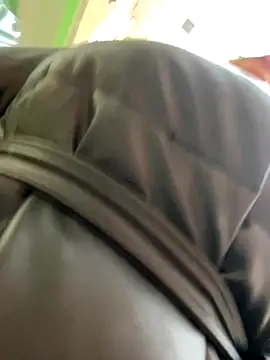 Snapshot of CrazzyChicks chatting on 11.09.25 CrazzyChicks online show from 11.09.25