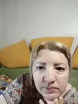 Snapshot of stefanyharper16 chatting on 11.04.25 stefanyharper16 online show from 11.04.25