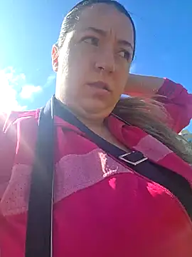 isabella rossse online show from 03.17.26