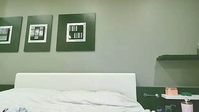 isabella rossse online show from 04.07.26