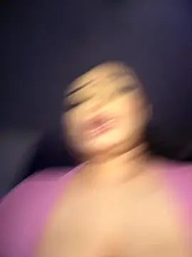 Snapshot of CarmelaAnthony chatting on 10.12.25 CarmelaAnthony online show from 10.12.25