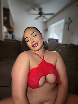 Snapshot of CarmelaAnthony chatting on 10.16.25 CarmelaAnthony online show from 10.16.25