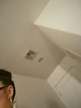 Snapshot of CarmelaAnthony chatting on 10.19.25 CarmelaAnthony online show from 10.19.25