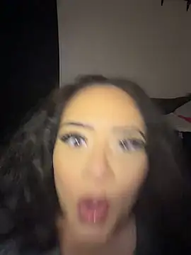 Snapshot of CarmelaAnthony chatting on 11.02.25 CarmelaAnthony online show from 11.02.25