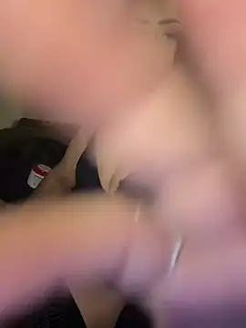 Snapshot of CarmelaAnthony chatting on 11.15.25 CarmelaAnthony online show from 11.15.25