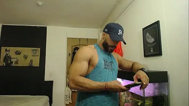 Snapshot of romeolovedark chatting on 12.07.24 romeolovedark online show from 12.07.24