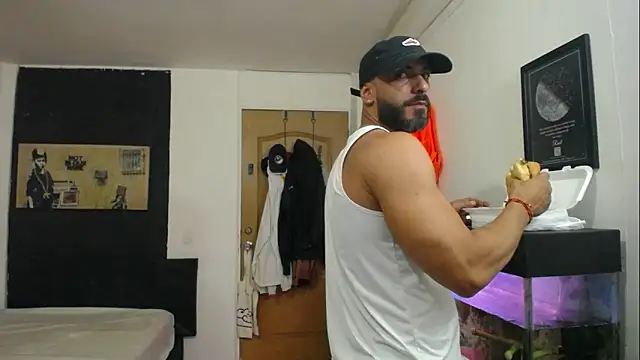 Snapshot of romeolovedark chatting on 12.08.24 romeolovedark online show from 12.08.24