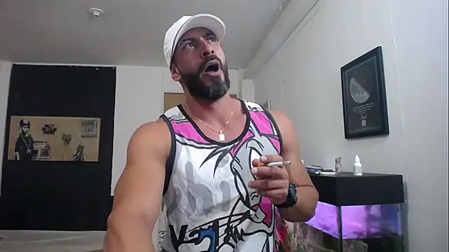 Snapshot of romeolovedark chatting on 12.22.24 romeolovedark online show from 12.22.24