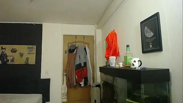 Snapshot of romeolovedark chatting on 12.23.24 romeolovedark online show from 12.23.24