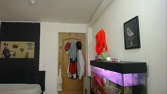 Snapshot of romeolovedark chatting on 12.28.24 romeolovedark online show from 12.28.24