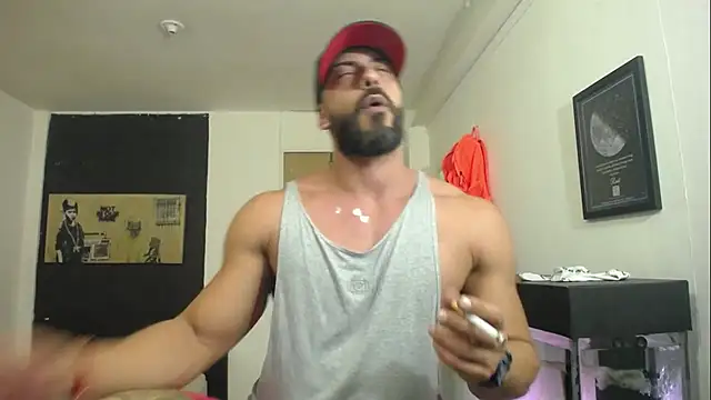 Snapshot of romeolovedark chatting on 12.31.24 romeolovedark online show from 12.31.24