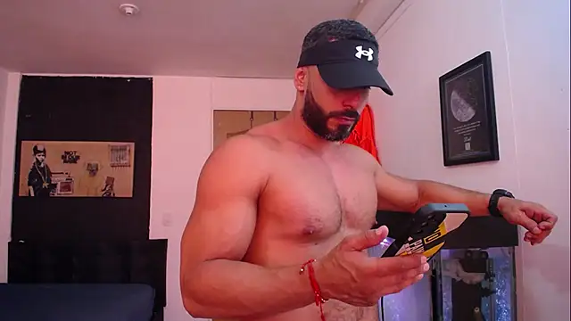 Snapshot of romeolovedark chatting on 01.07.25 romeolovedark online show from 01.07.25