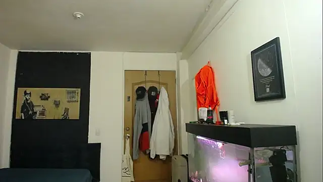 Snapshot of romeolovedark chatting on 01.10.25 romeolovedark online show from 01.10.25