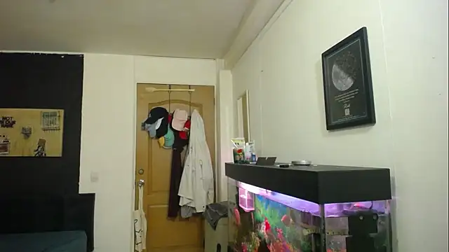 Snapshot of romeolovedark chatting on 03.04.25 romeolovedark online show from 03.04.25