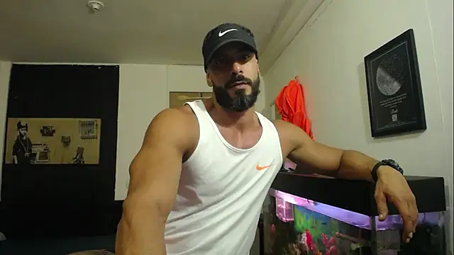 Snapshot of romeolovedark chatting on 03.06.25 romeolovedark online show from 03.06.25