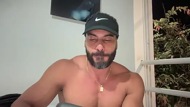 Snapshot of romeolovedark chatting on 09.14.25 romeolovedark online show from 09.14.25