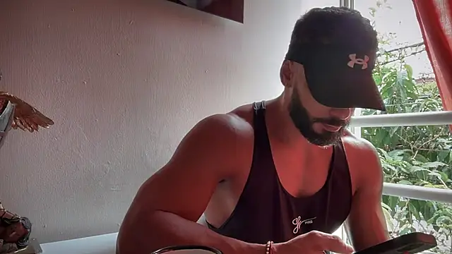 Snapshot of romeolovedark chatting on 09.19.25 romeolovedark online show from 09.19.25