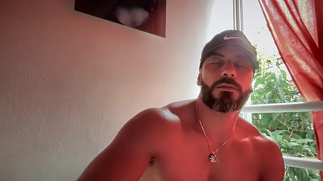 Snapshot of romeolovedark chatting on 10.05.25 romeolovedark online show from 10.05.25