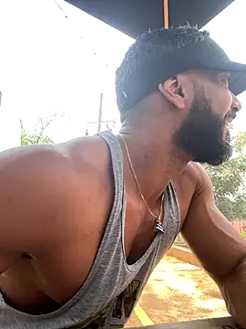 Snapshot of romeolovedark chatting on 10.06.25 romeolovedark online show from 10.06.25