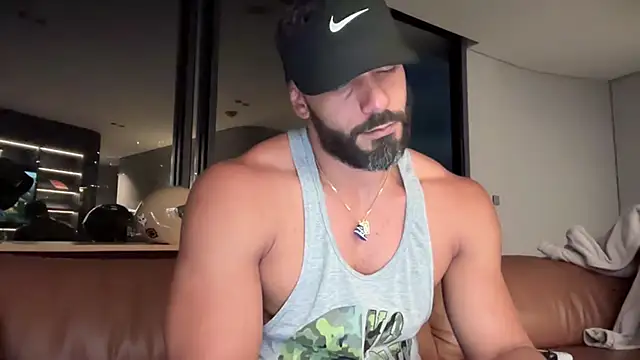 Snapshot of romeolovedark chatting on 10.07.25 romeolovedark online show from 10.07.25