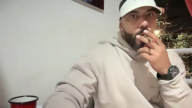 Snapshot of romeolovedark chatting on 10.15.25 romeolovedark online show from 10.15.25