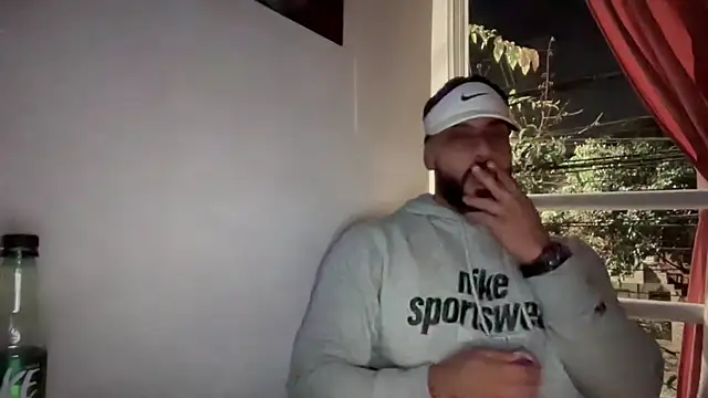 Snapshot of romeolovedark chatting on 10.17.25 romeolovedark online show from 10.17.25