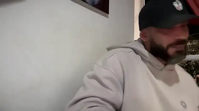 Snapshot of romeolovedark chatting on 10.19.25 romeolovedark online show from 10.19.25