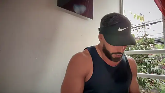 Snapshot of romeolovedark chatting on 10.22.25 romeolovedark online show from 10.22.25