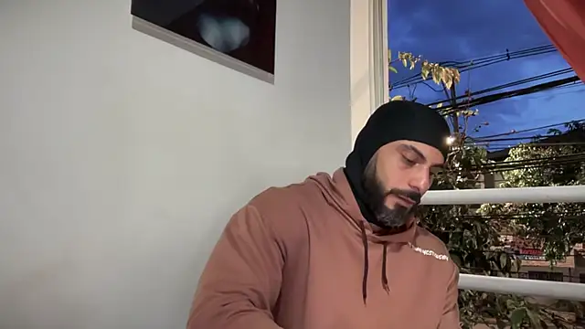 Snapshot of romeolovedark chatting on 10.26.25 romeolovedark online show from 10.26.25