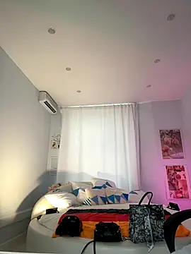 Snapshot of IvyHoney chatting on 10.07.25 IvyHoney online show from 10.07.25