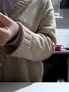 Moi Lina online show from 11.16.25