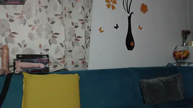 Snapshot of Goddess_Tina chatting on 09.28.25 Goddess Tina online show from 09.28.25