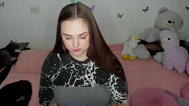 Snapshot of NataliEvans chatting on 02.18.26 NataliEvans online show from 02.18.26