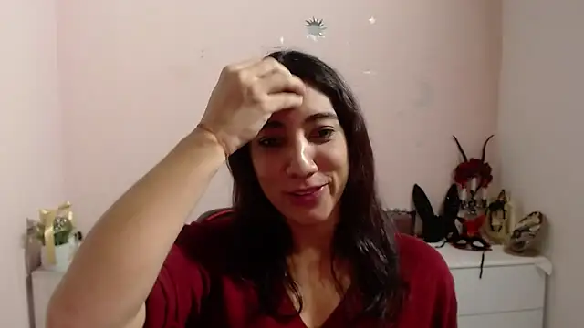 Eva Rodriguez  online show from 11.17.25