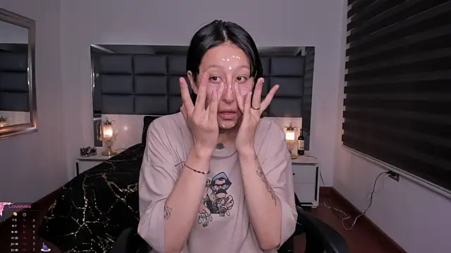 Mariana Joness online show from 11.08.25