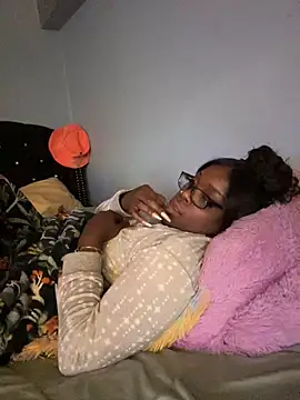 ChocolateBuns101 online show from 12.30.24