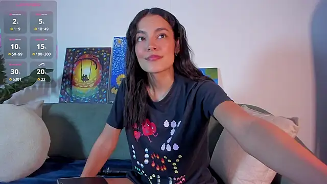 Snapshot of TIFFANYRUSSO chatting on 10.24.25 TIFFANYRUSSO online show from 10.24.25