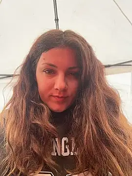 DaisyVibesss online show from 04.12.26