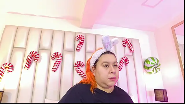 aandreaperez online show from 12.18.25