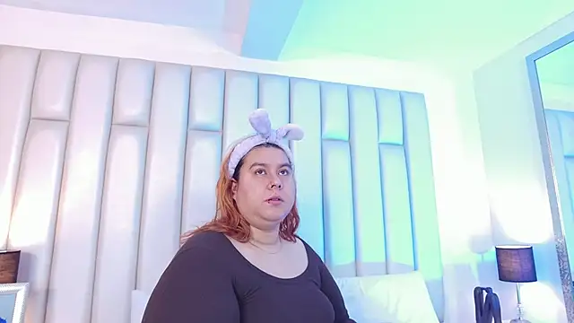 aandreaperez online show from 02.13.26