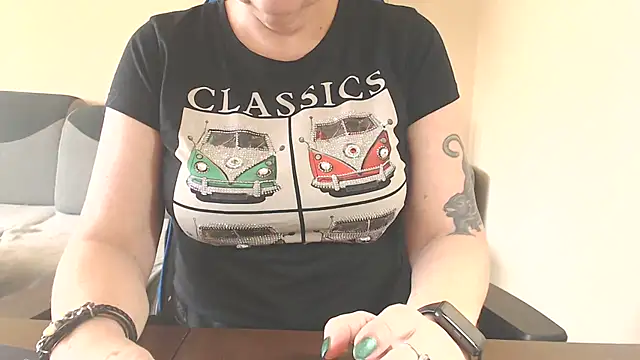 Snapshot of Diablica41 chatting on 10.04.25 Diablica41 online show from 10.04.25