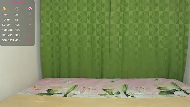 Snapshot of JuliaShane chatting on 01.08.25 JuliaShane online show from 01.08.25