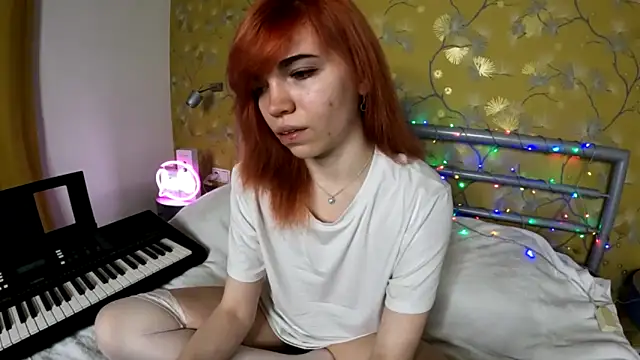 Snapshot of olivka-flower chatting on 11.07.25 olivka-flower online show from 11.07.25