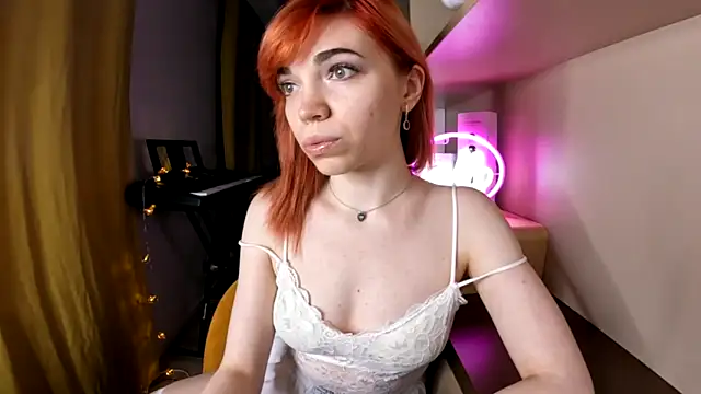 Snapshot of olivka-flower chatting on 11.08.25 olivka-flower online show from 11.08.25