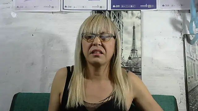 divahot08 online show from 10.08.25