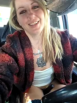 SheIsSomething online show from 05.17.26