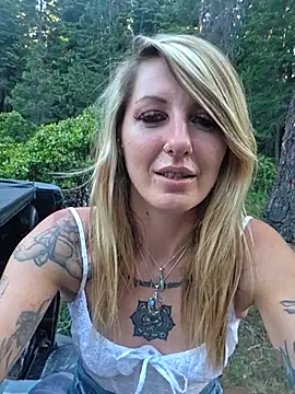 SheIsSomething online show from 07.08.26