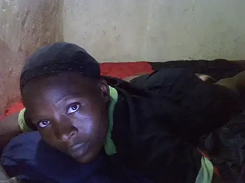 Snapshot of cute-shamza chatting on 10.02.25 cute-shamza online show from 10.02.25