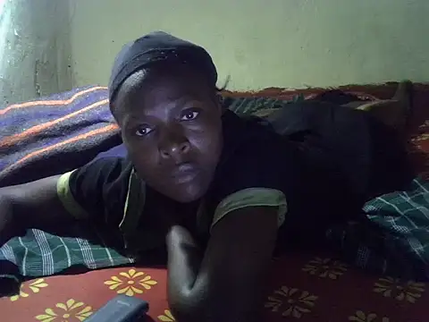 Snapshot of cute-shamza chatting on 10.08.25 cute-shamza online show from 10.08.25