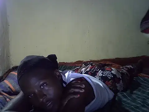 Snapshot of cute-shamza chatting on 10.08.25 cute-shamza online show from 10.08.25